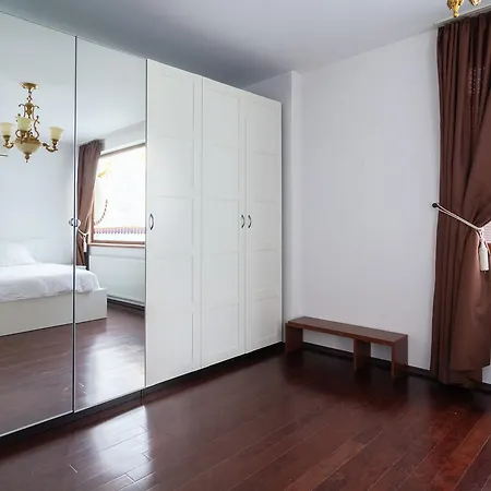 Lux, Herastrau Own Yard Apartment