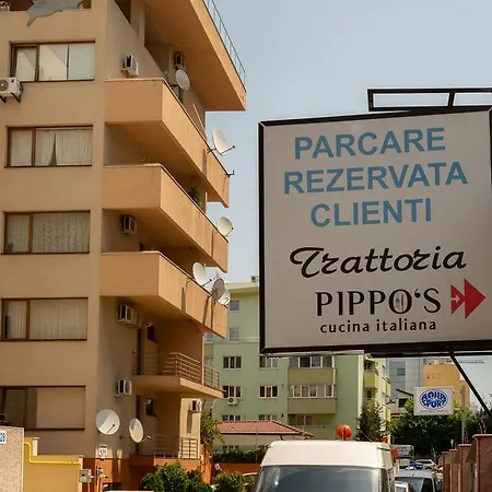 Apartment Lux, Herastrau Own Yard Bukarest